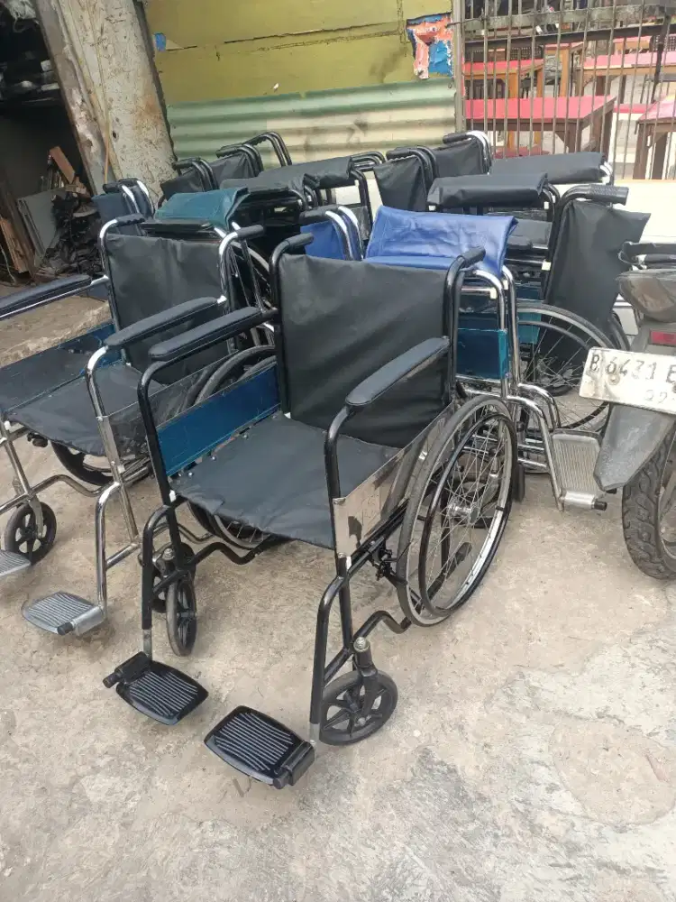Kursi roda pasien