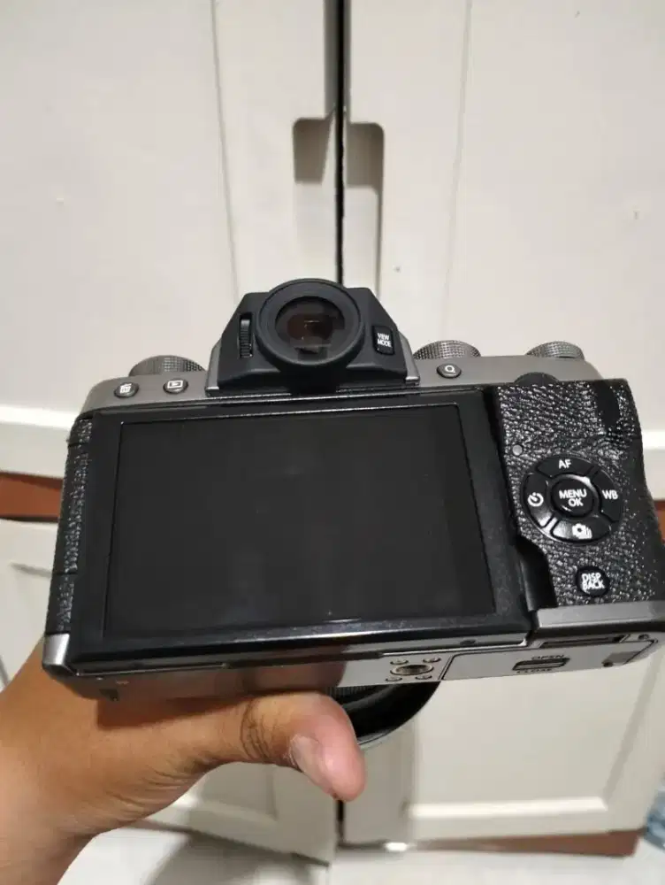 FUJIFILM XT100 + SIGMA LENS 30MM F1.4
