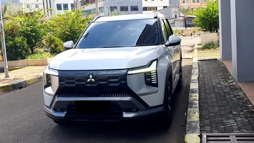 Km 2 rb Mitsubishi Destinator 1.5 Turbo Ultimate Premium DS Putih 2025