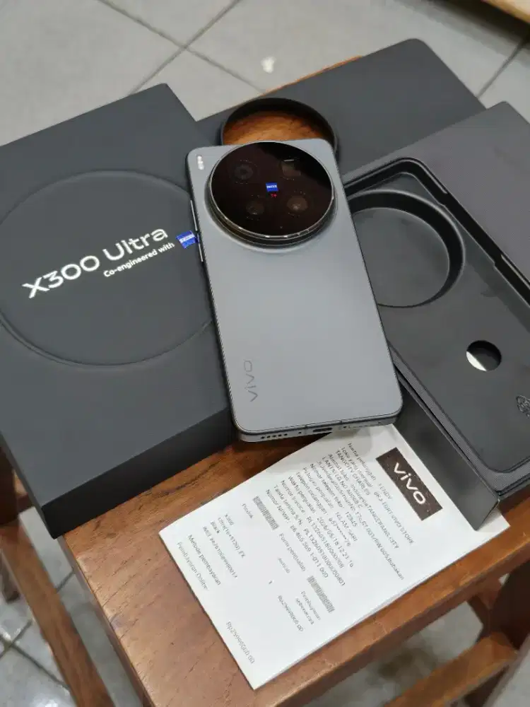 Vivo X300 Ultra Ram 16 / 512Gb Second Resmi Likenew