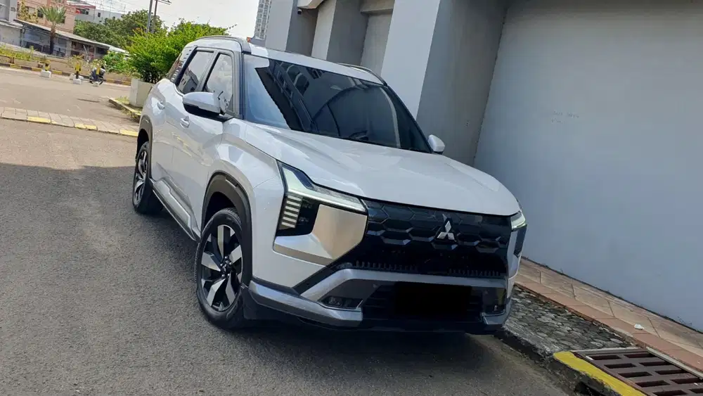 Km 2 rb Mitsubishi Destinator 1.5 Turbo Ultimate Premium DS Putih 2025