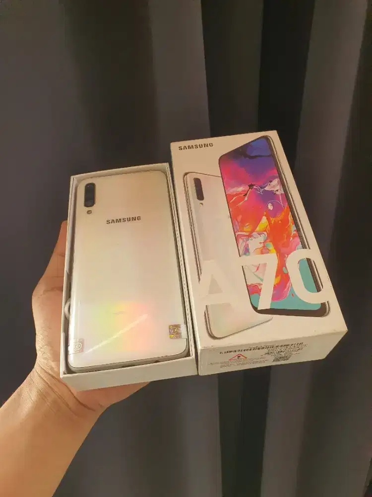 Samsung A70 6/128 SEIN Resmi indonesia Fullset
