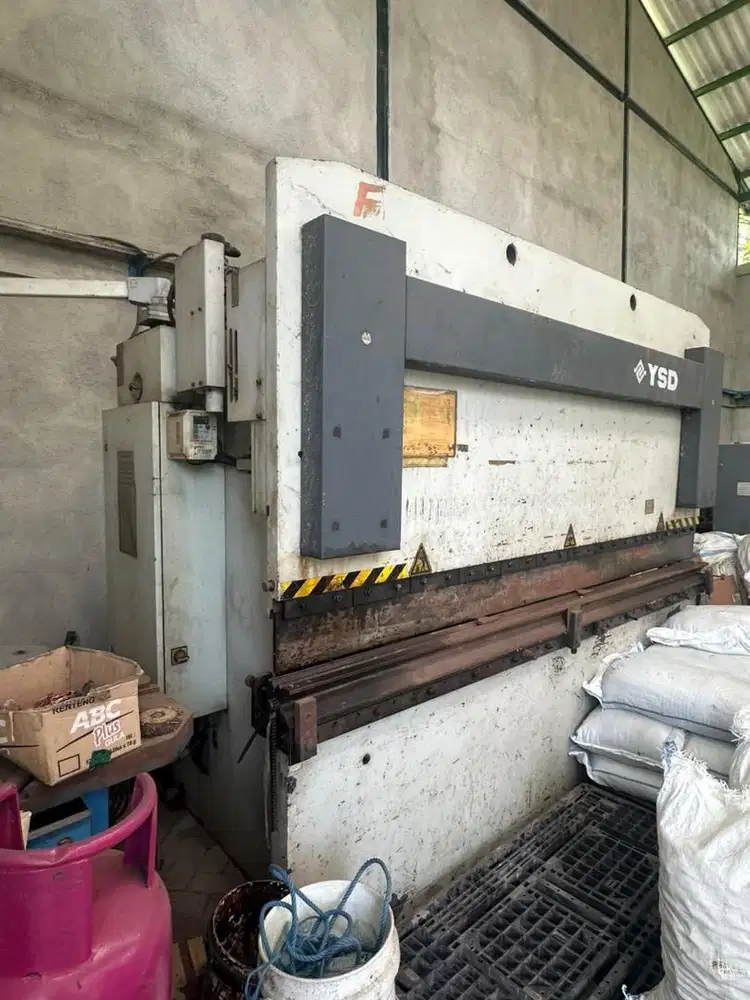 Mesin Bending YSD