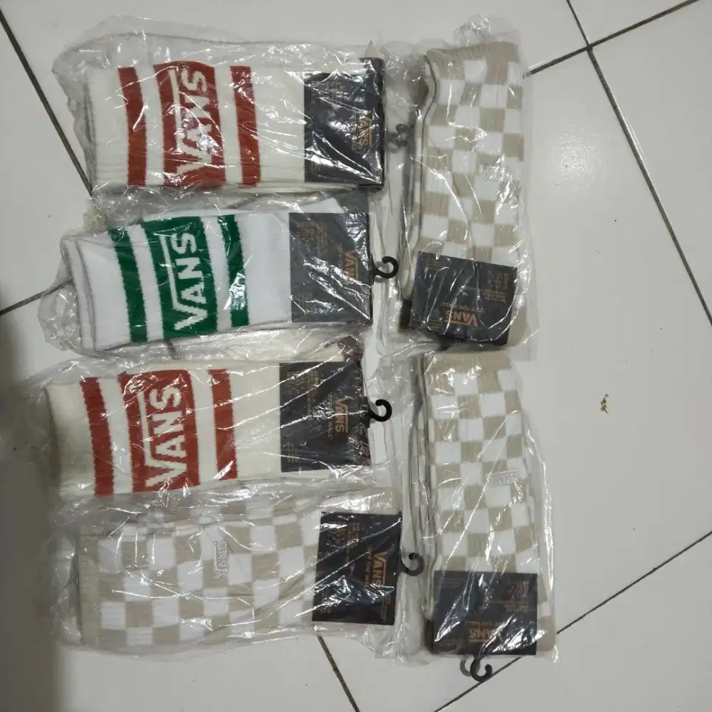 Kaos kaki vans unisex