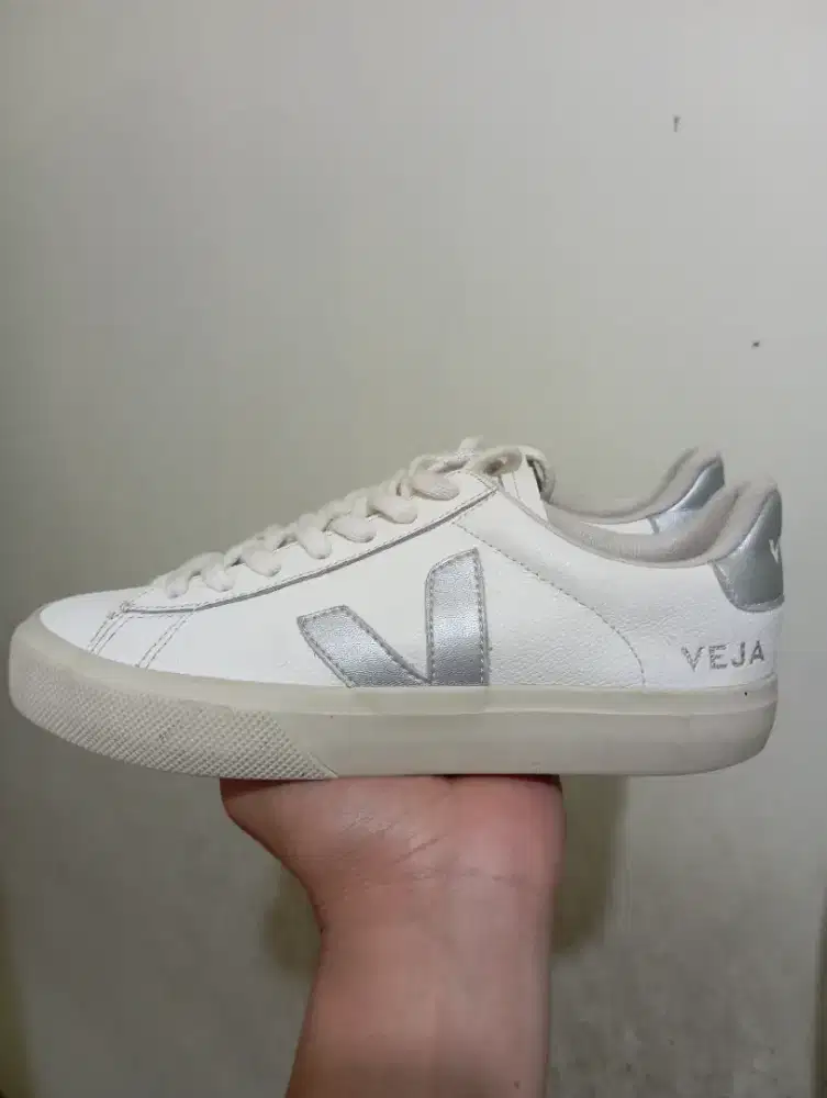 Sepatu Veja Esplar Leather