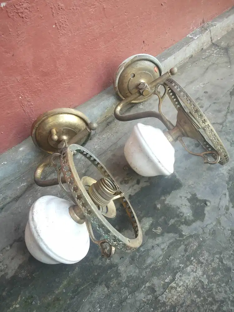 Lampu Dinding clasik