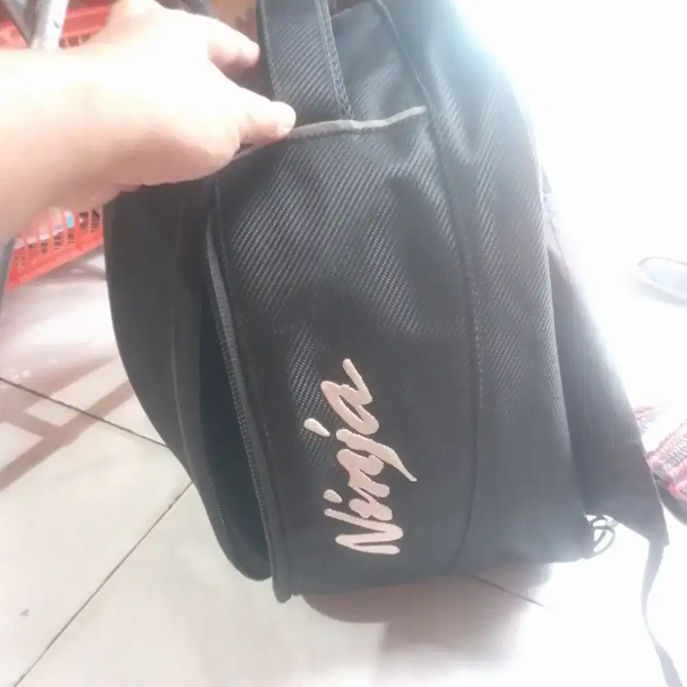 Tas helm merk ninja
