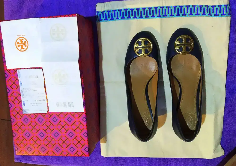 Authentic Tory Burch Chelsea Black Full set, DB, Nota, like new