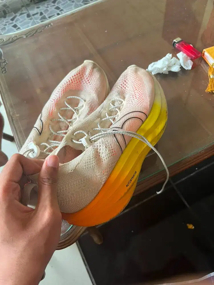 hypersonic 2,1 sepatu running