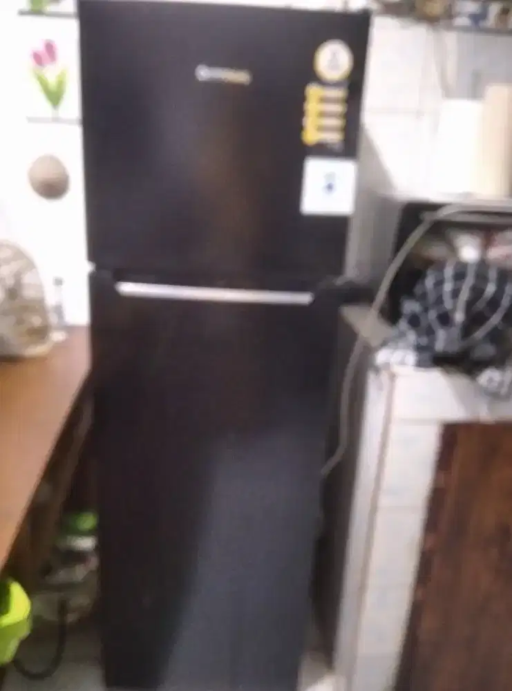 Di jual cepat kulkas merk changhong