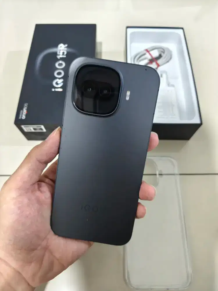 Iqoo 15r 12/256 garansi panjang fullset