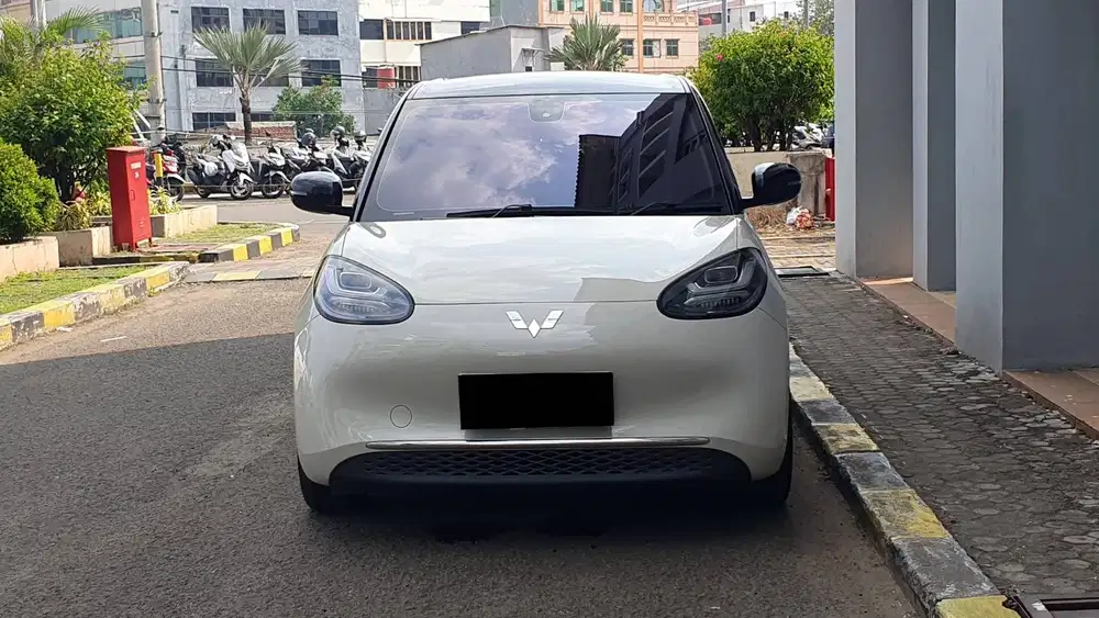 Wuling Binguo EV Pro Premium Range AT Coklat Muda 2024 Like New Record