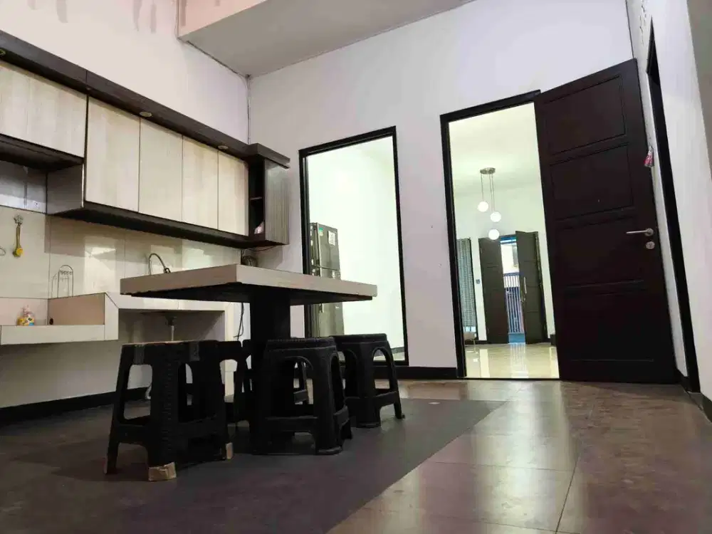 Rumah Disewakan Komplek Mekarwangi