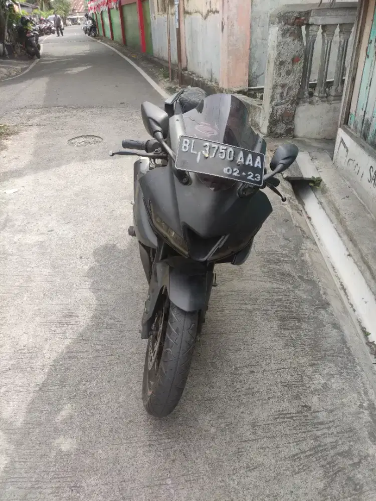 DI JUAL R15 V3 KONDISI SECOND TAPI MASIH MULUS