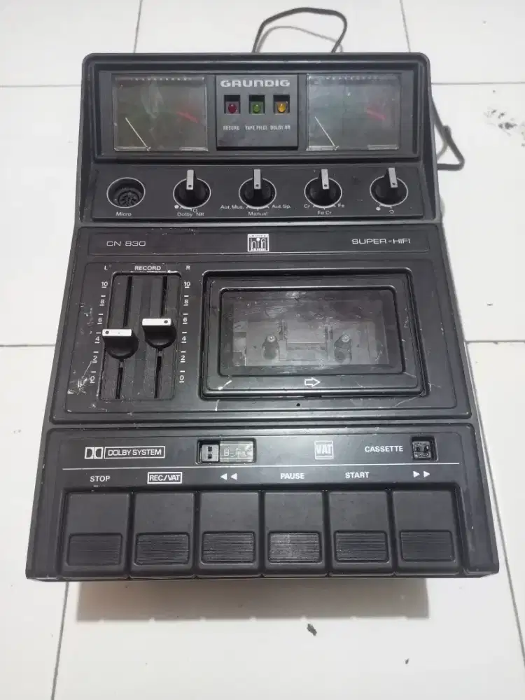 Tape grundig CN-830