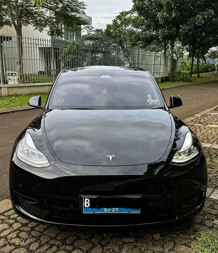 TESLA MODEL Y LONG RANGE 2023