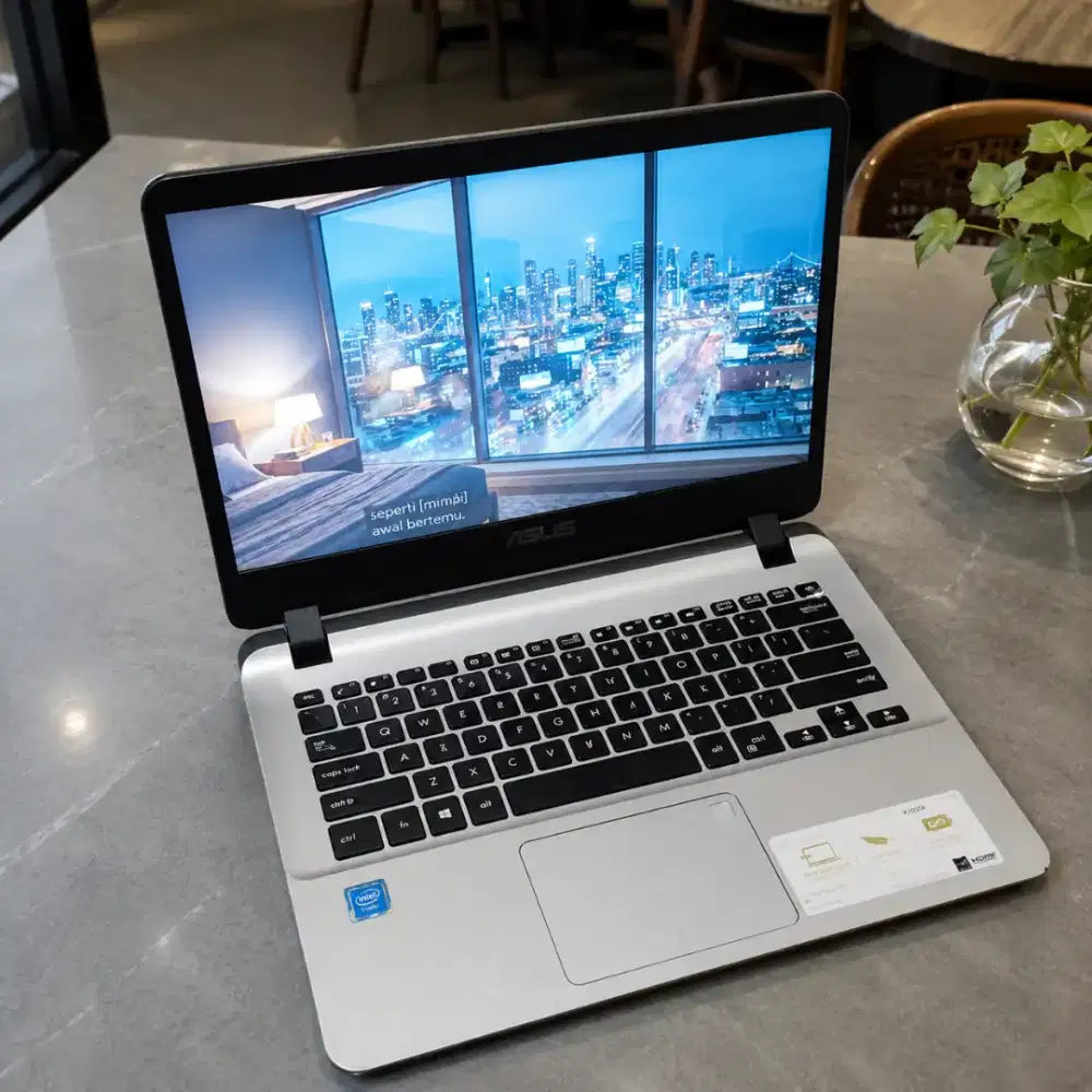 Laptop Asus A407M