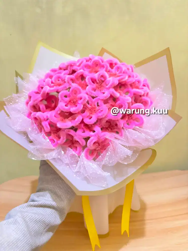 Bucket bunga pink