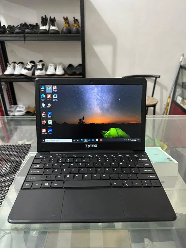 Laptop Zyrex Intel celeron RAM 4GB SSD 256GB
