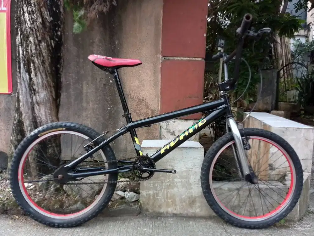 Sepeda BMX R20'.