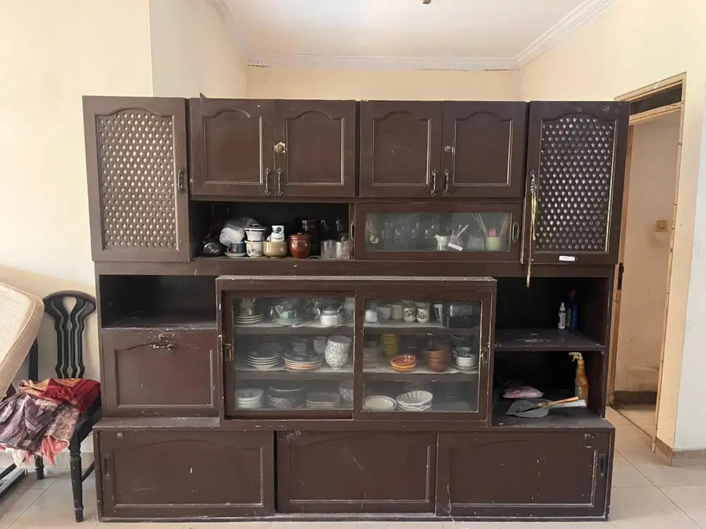 Lemari pajangan/partisi ruangan kayu