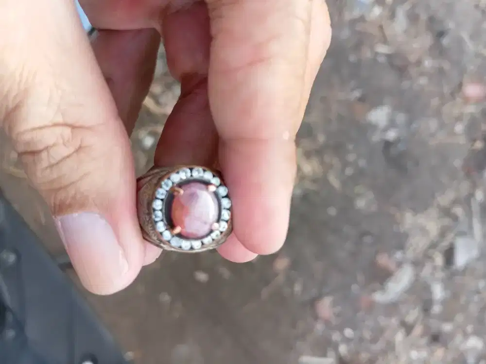 Cincin batu ruby birma