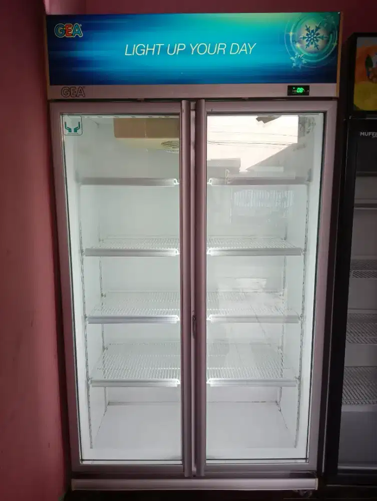 Showcase Chiller GEA LIGHT UP 2 PINTU