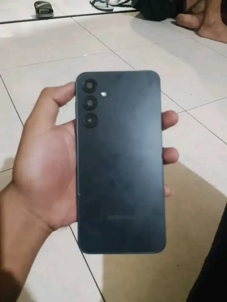 Jual handphone.