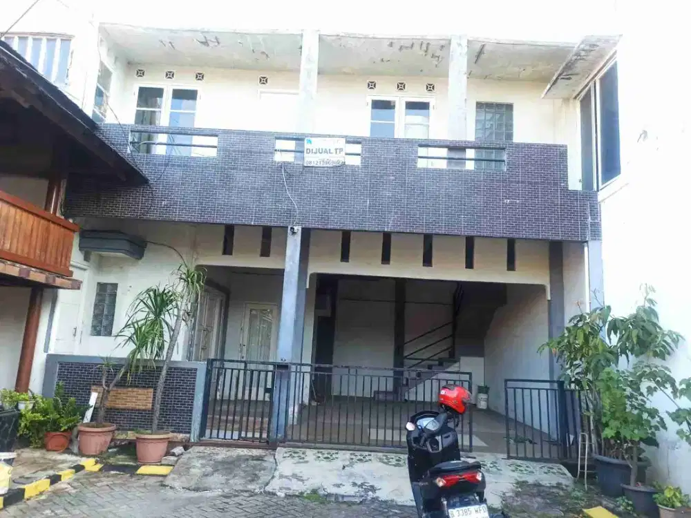 DIJUAL RUMAH BAGUS PERUMAHAN TAMAN ROYAL 2 CIONDOH TANGERANG