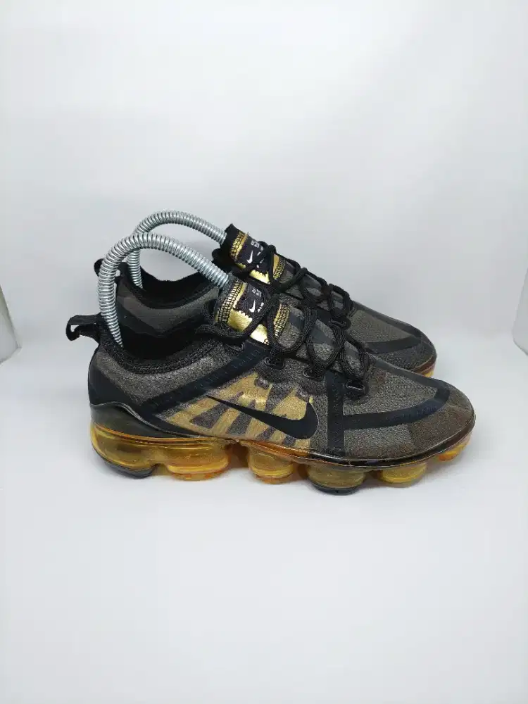 Sepatu Nike Air VaporMax 2019 - Size 38