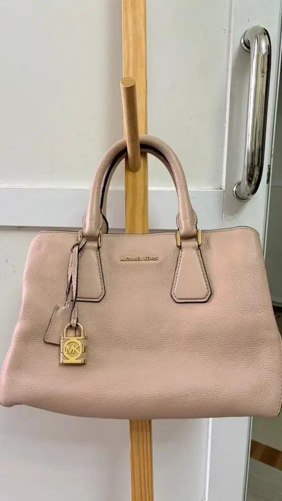 Michael Kors handbag/sling