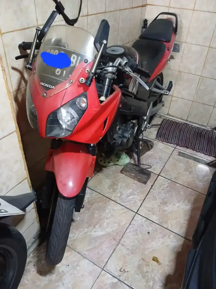 Honda cb150r cbu di gng sahari ancol