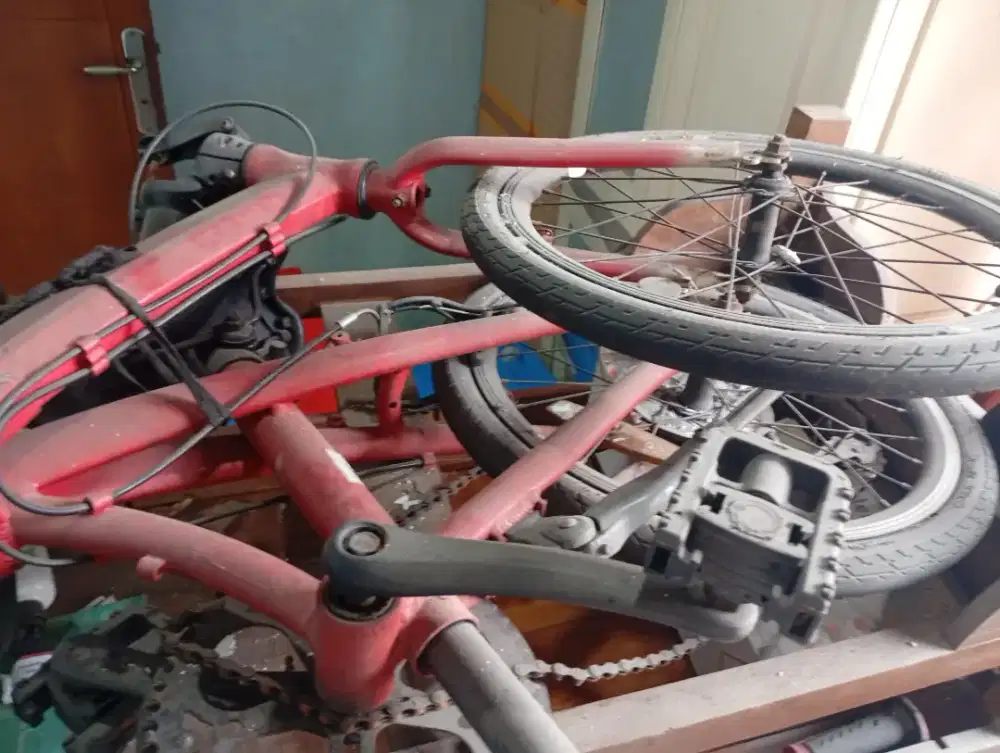Sepeda lipat cosmo lama tak terpakai