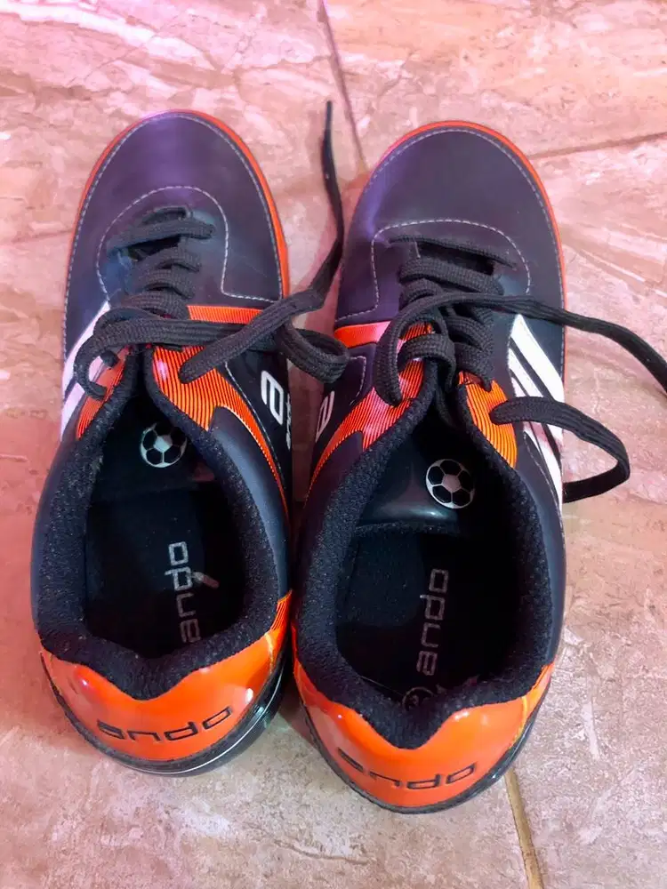 Sepatu Olahraga Futsal Ando uk 36