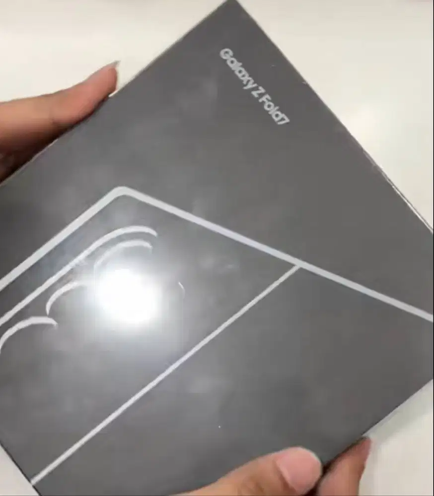 SAMSUNG GALAXY Z FOLD 7 SUPER MULUS FREE ++