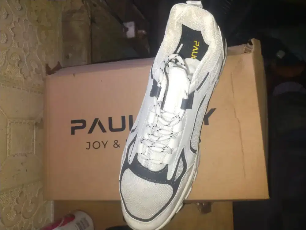 SEPATU PAULMAY size 41/42