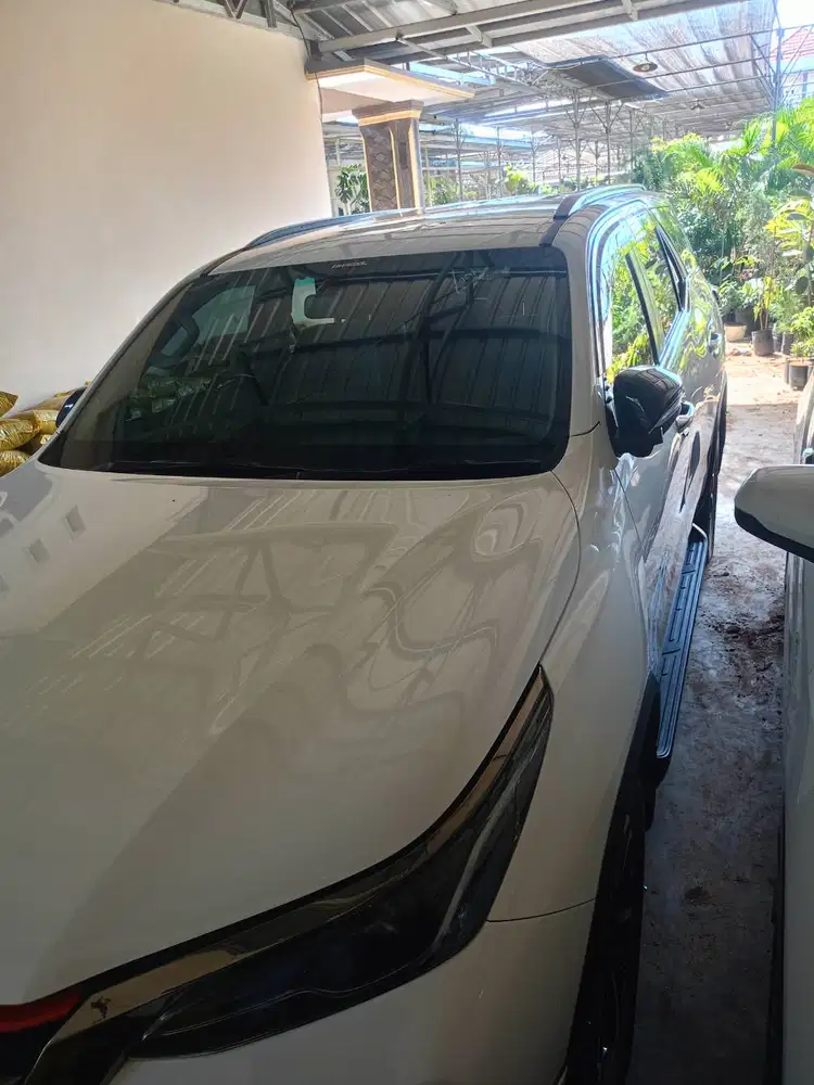Mobil Fortuner 2021 km 33 RB sangat terawat