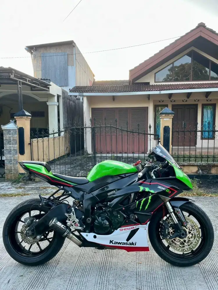 Kawasaki Ninja ZX6R