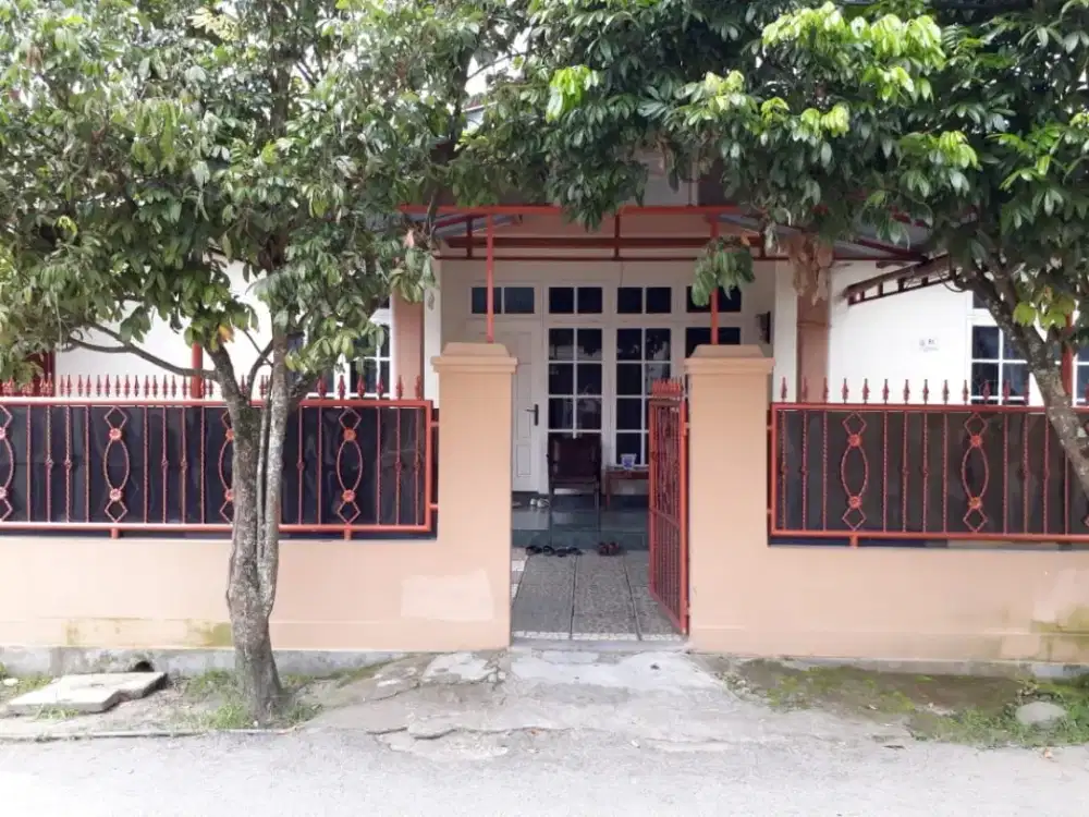 Disewakan cepat rumah di Bukittinggi