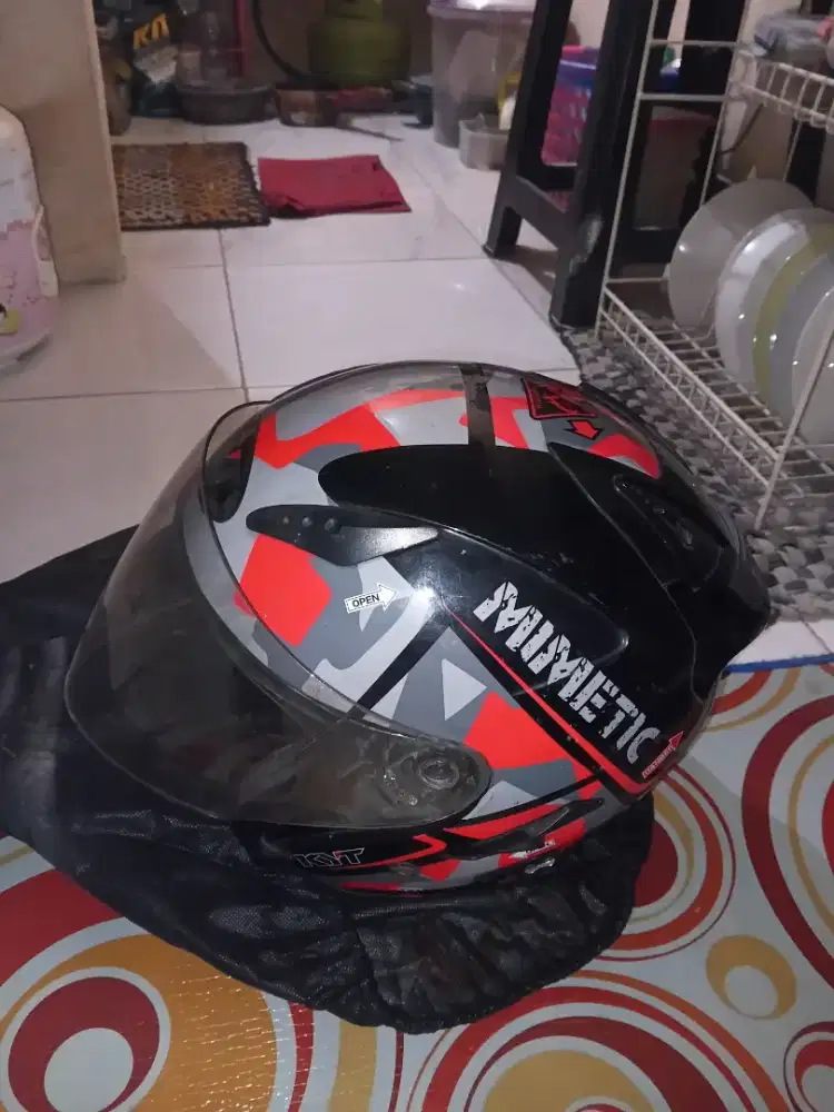 Helm kyt original