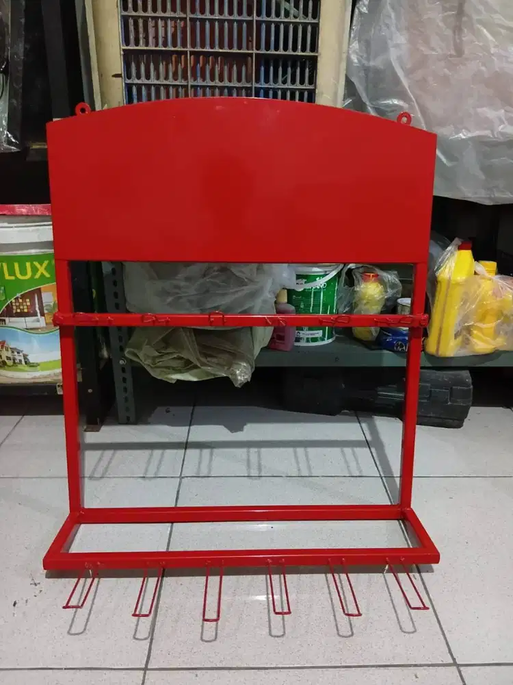 Display Gantungan Besi , Uk.68 x 60 Cm, Kyk Baru, Tole Iskandar, Depok