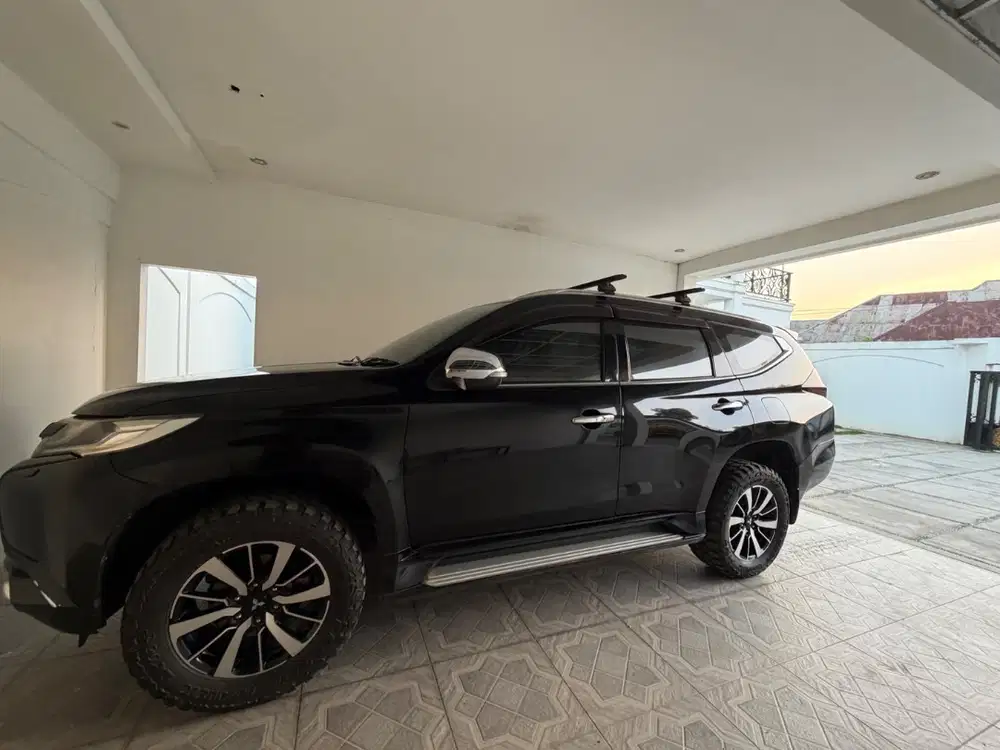 mobil pajero sport 4x4 dakar