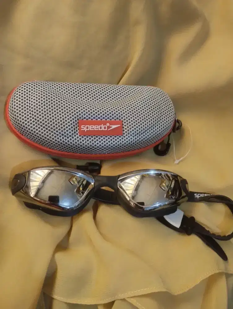 Kacamata Renang Speedo+ tempat.