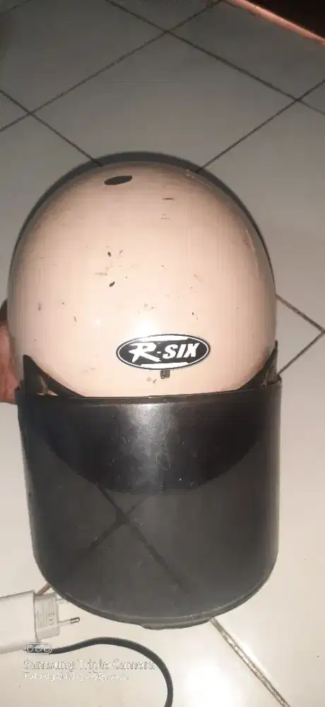 R six dan kyt se adanya