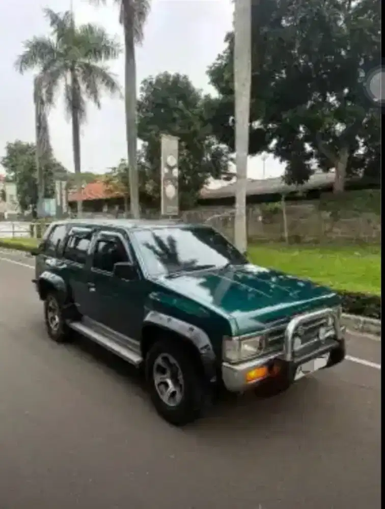 Nissan Terrano 1995 SGX KingsRoad Hijau
