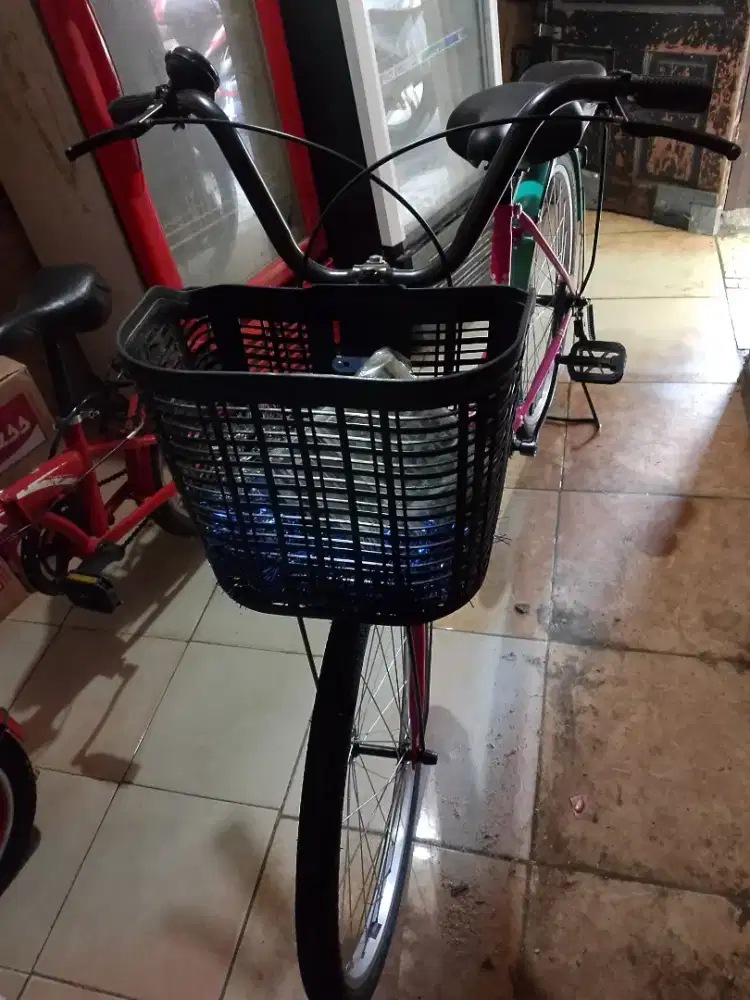 jual cepat sepeda Atlantis keranjang.