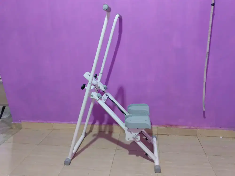 Alat olahraga steper Panjat Tangga Pendaki