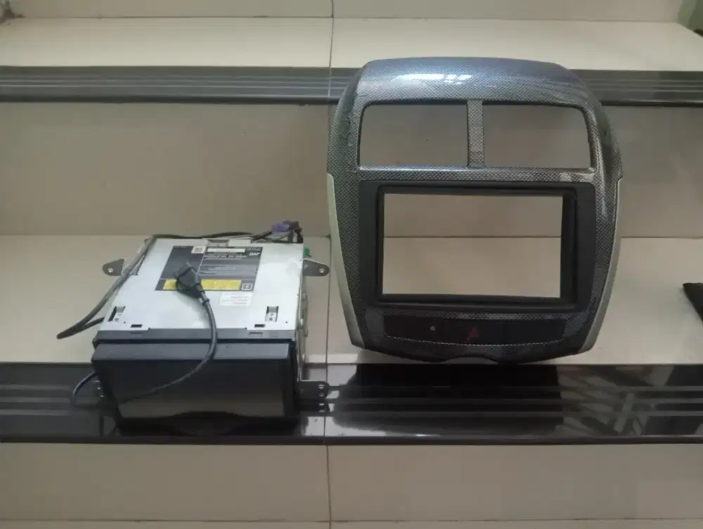 Dijual head unit dan frame original mobil Outlander Sport PX th 2014