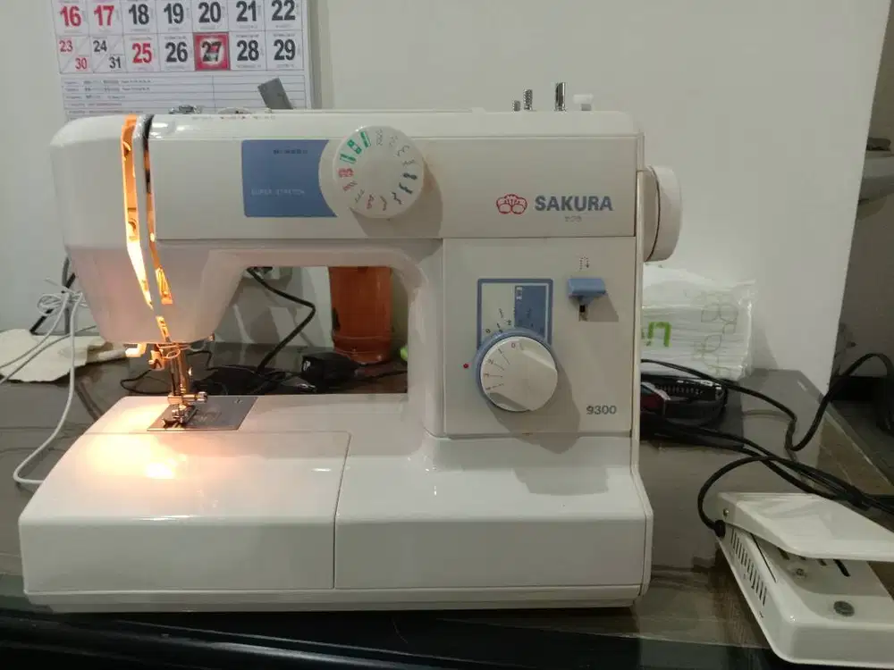 Mesin jahit sakura 9300