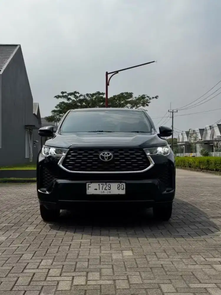 Toyota Kijang Innova Zenix V bensin 2022
KM 63rb